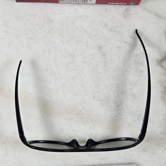 LG Cinema 3D HDTV Movie Glasses AG-F310 Passive 3D 1 Pair Only - Picture 4 of 6